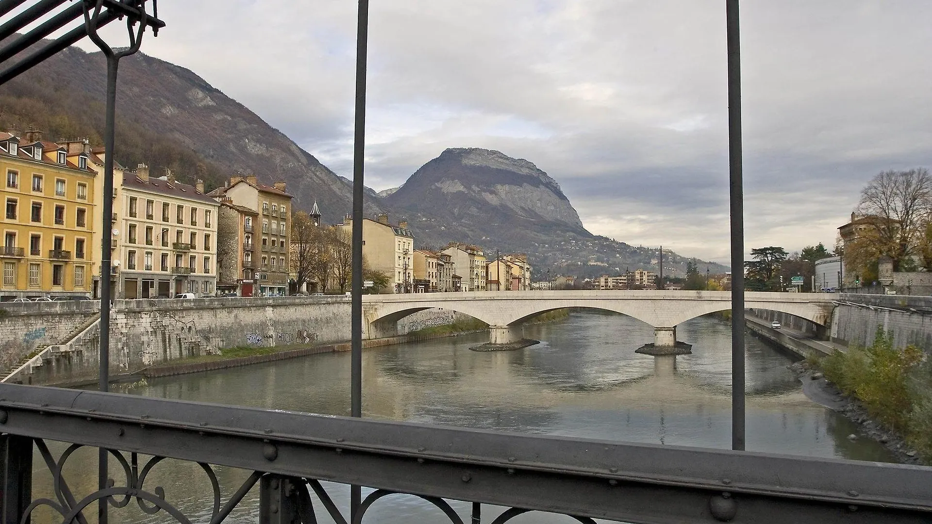 Ibis Grenoble Gare Hotel